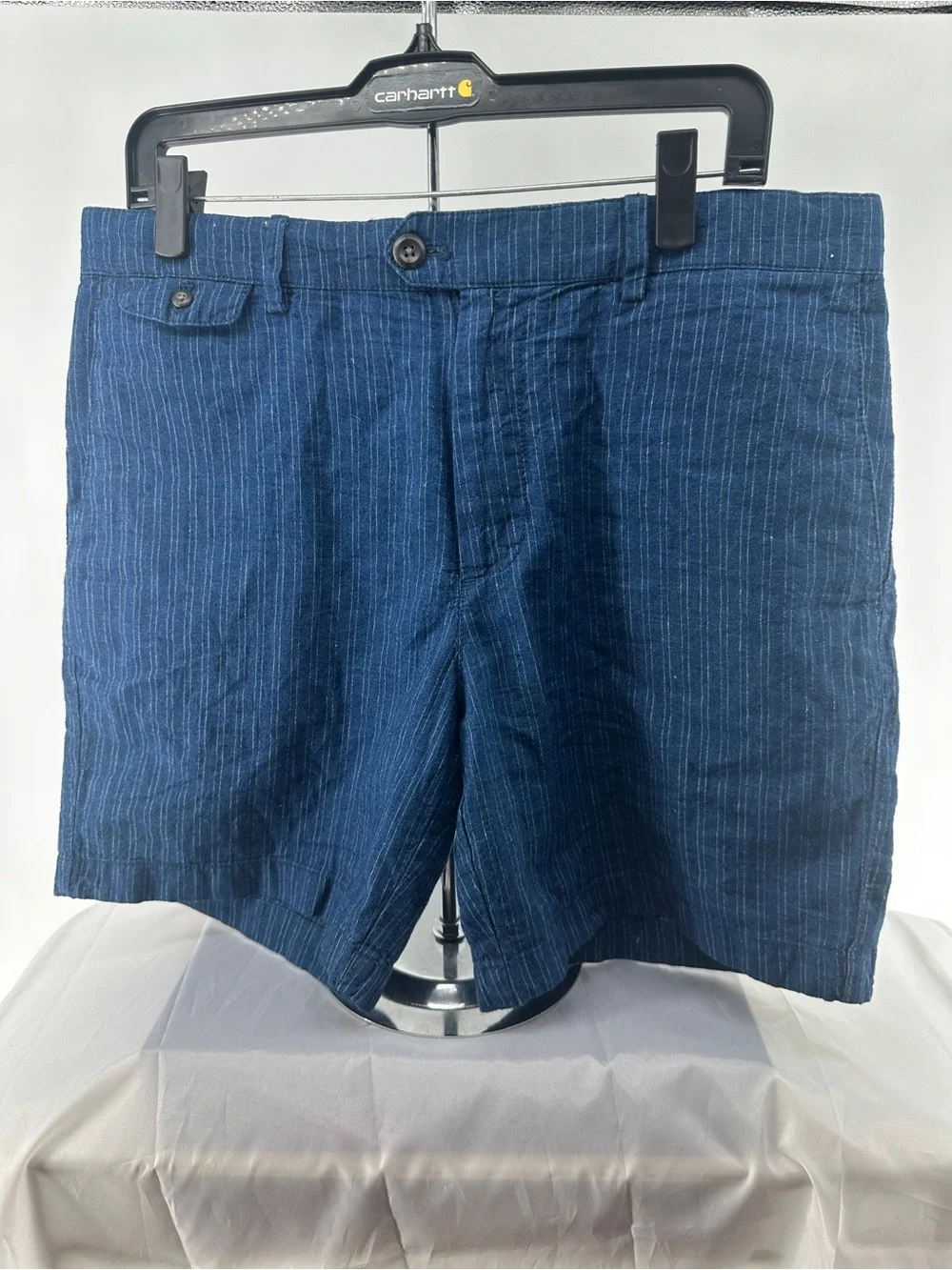 Banana republic linen blend blue striped shorts